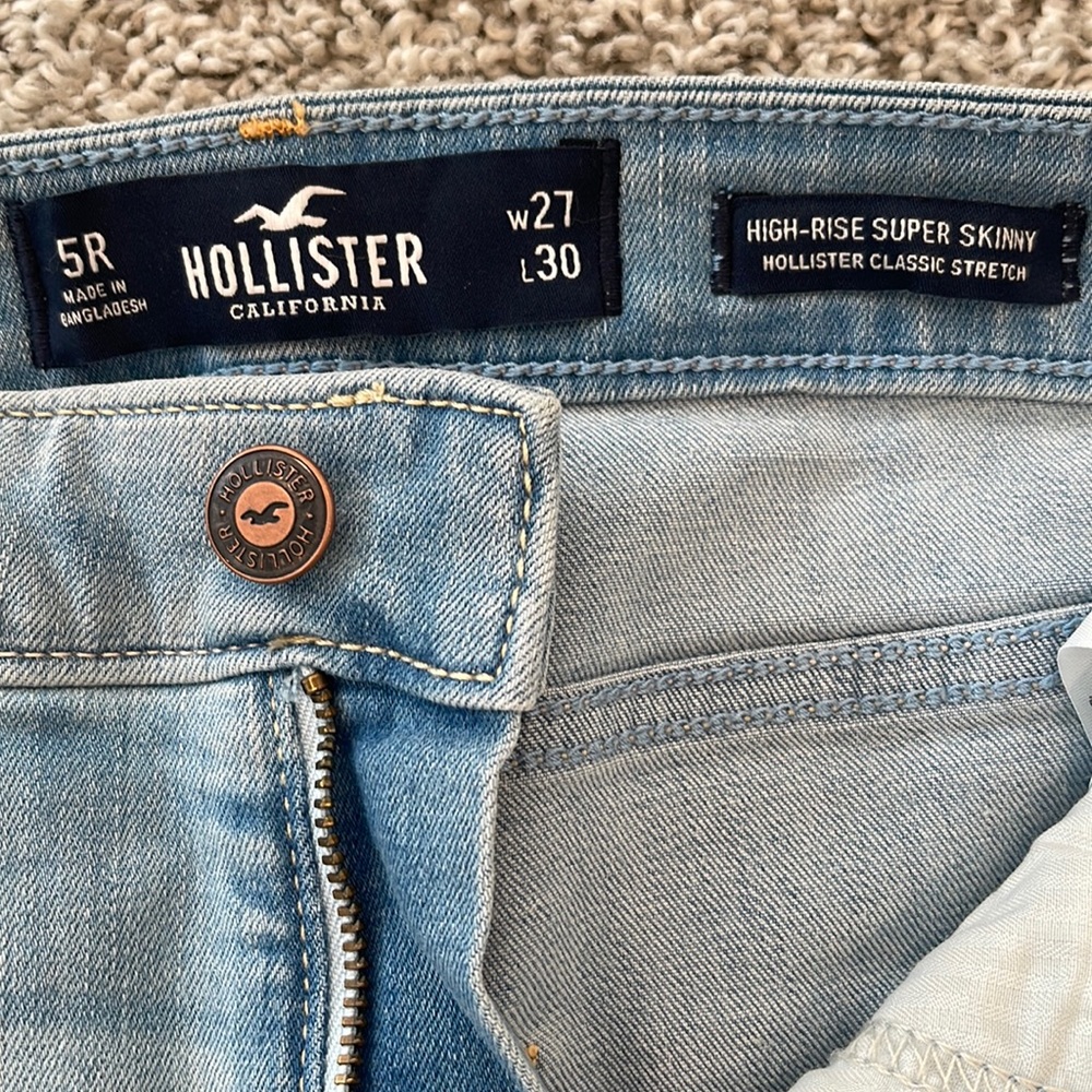 Light blue pair of high rise super skinny Jean.